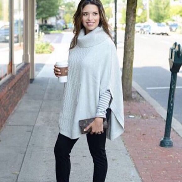 CAbi Grey Cowl Neck Knit Poncho/Sweater/Cape #3003 w/Front Pocket Pouch. Small - Picture 2 of 12